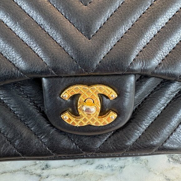 Chanel Chevron Quilted Rock The Corner Flap Shoulder Bag - Picture 4 of 11